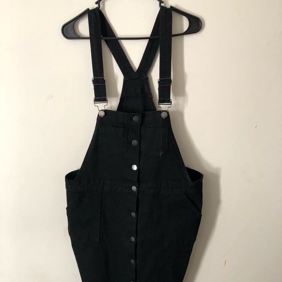 Forever 21 Other - Black Dress Overalls